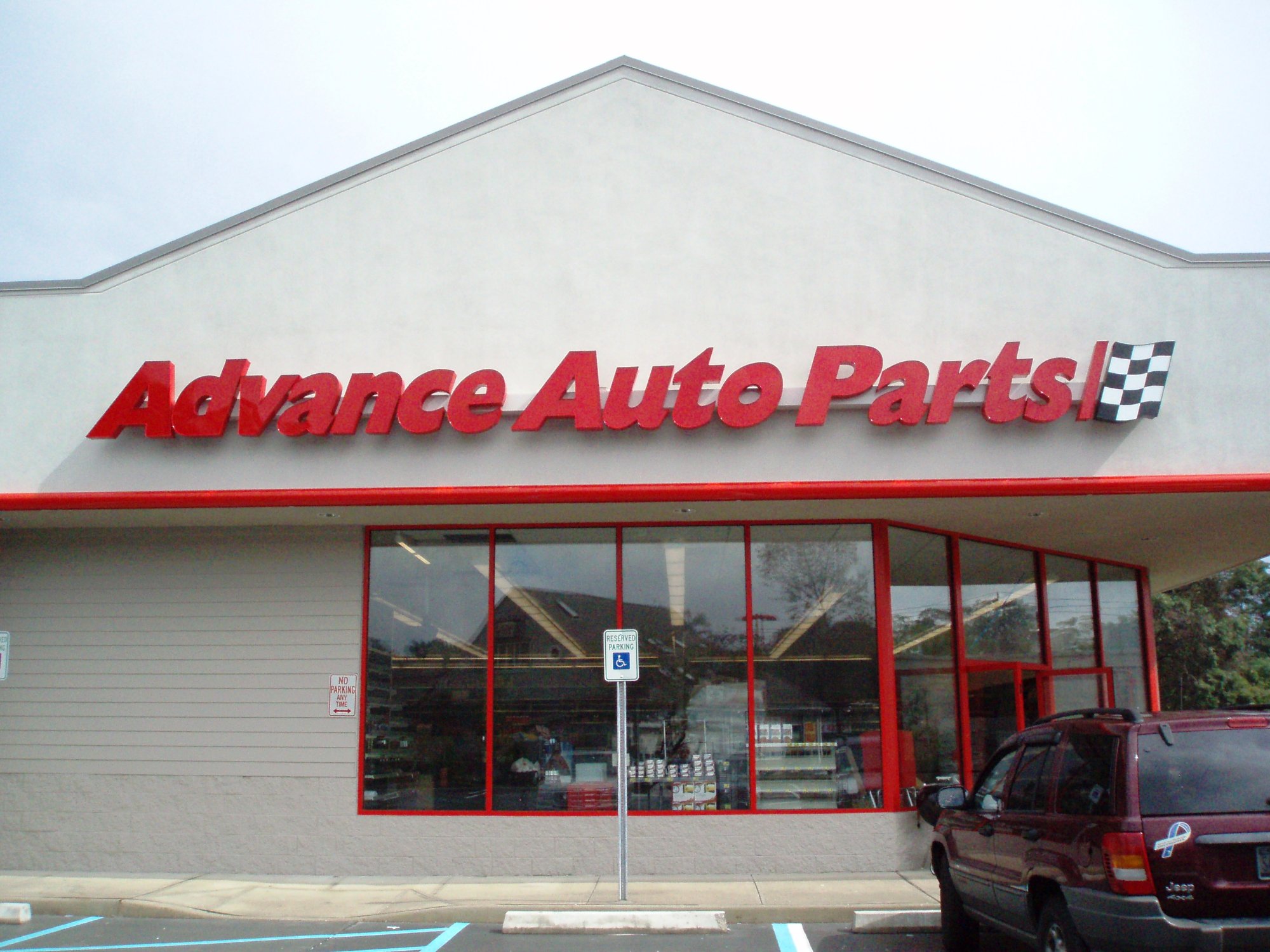 Advance Auto Parts Building Sign