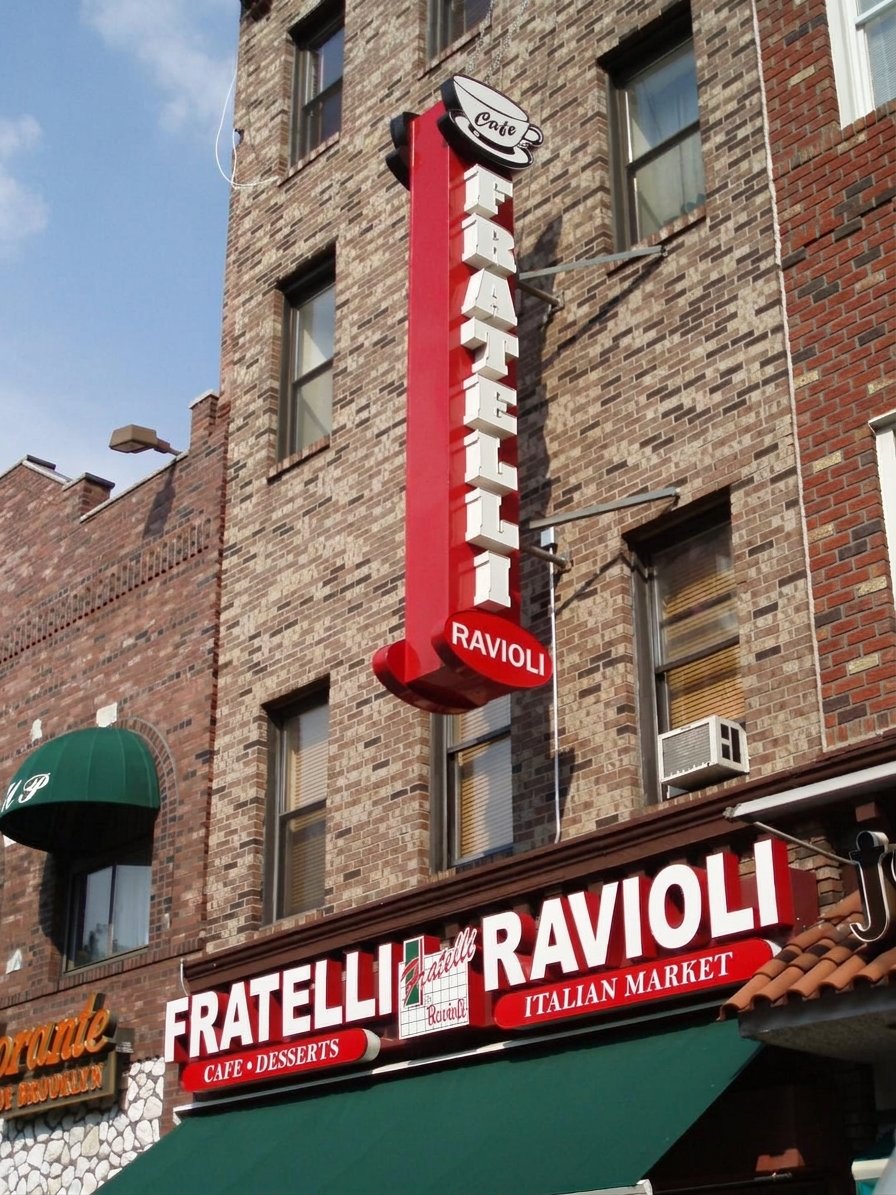 Italian Restaurant Blade Sign